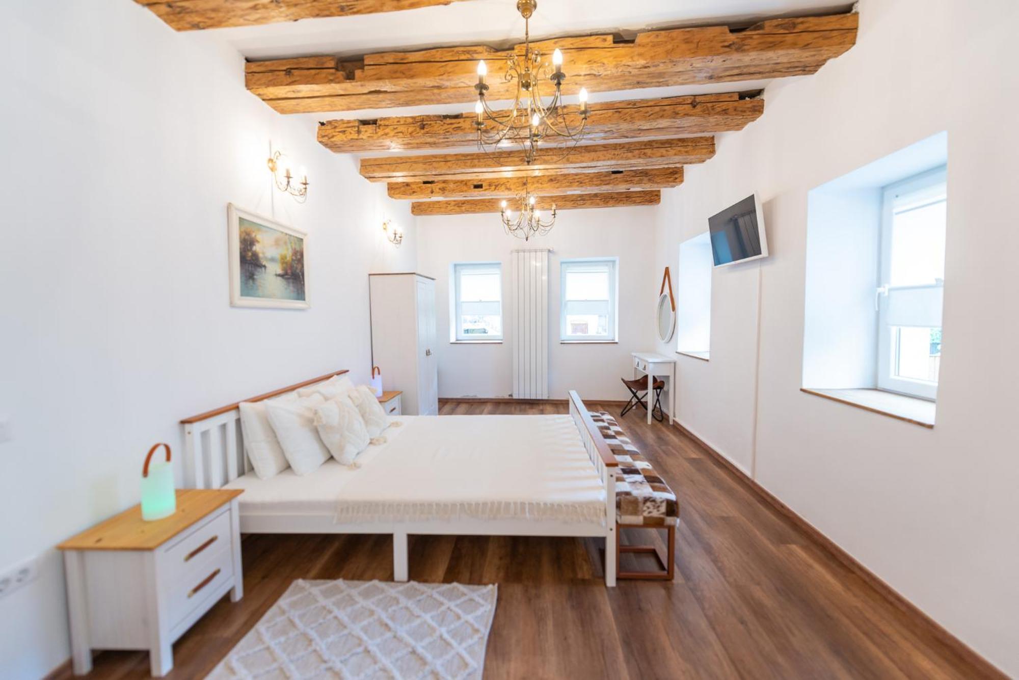 Fernweh Haus Brasov Hotel Buitenkant foto
